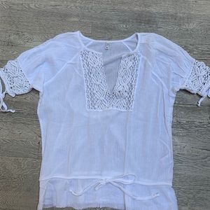 Woman’s peasant blouse